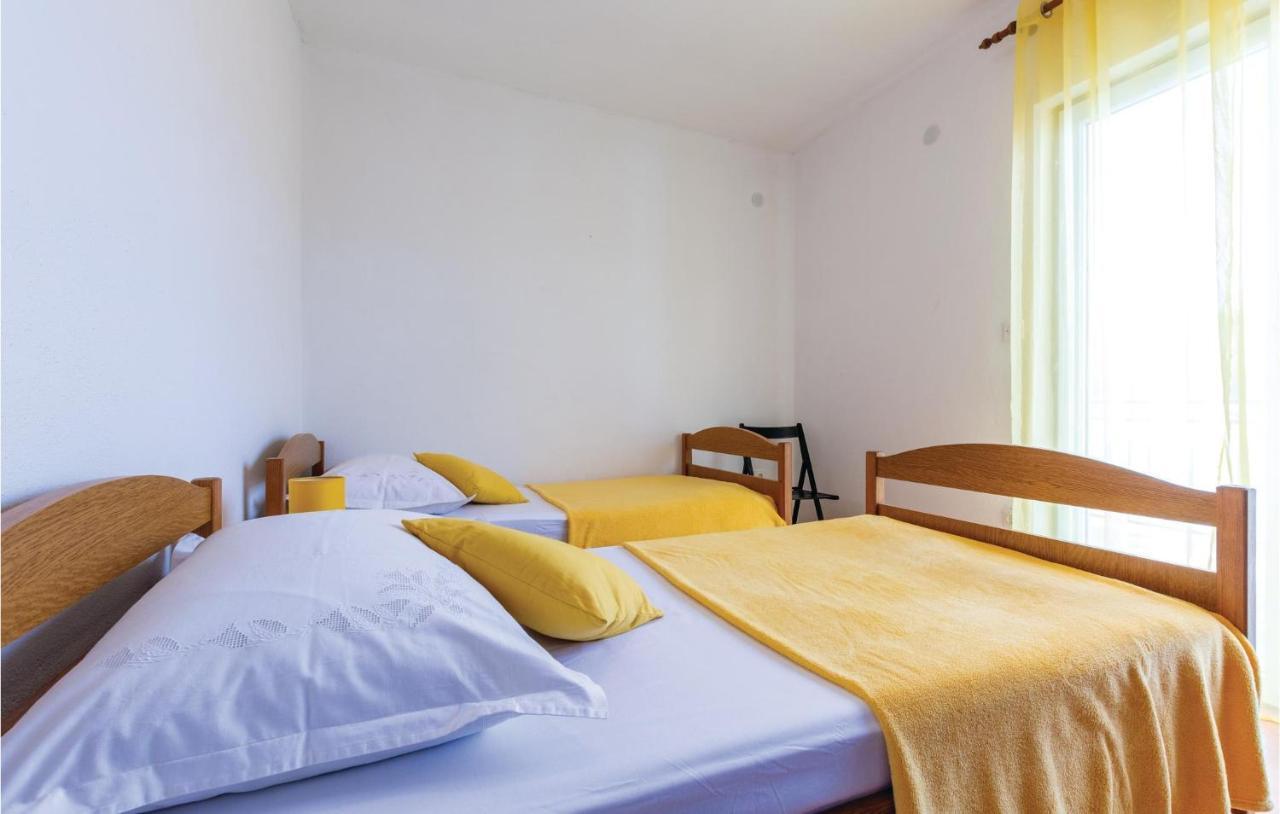 Cozy Apartment In Okrug Donji With Kitchen Donji Okrug  Exterior photo